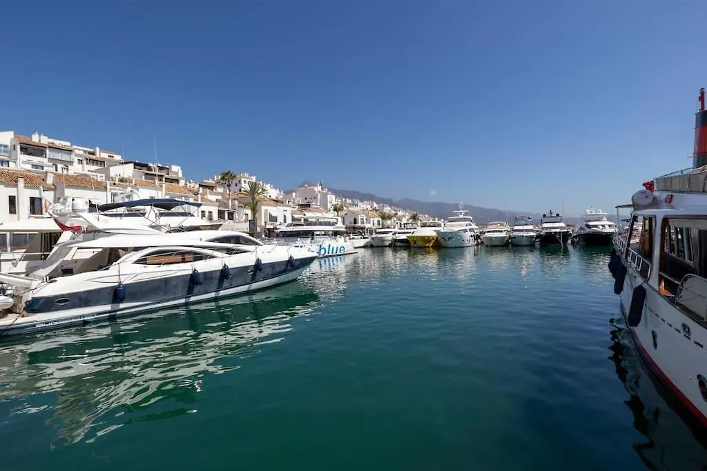 Luxurious Apartment In The Heart Of Puerto Banus Marbella
