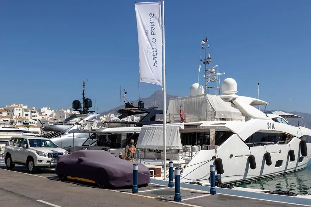 Luxurious Apartment In The Heart Of Puerto Banus Marbella