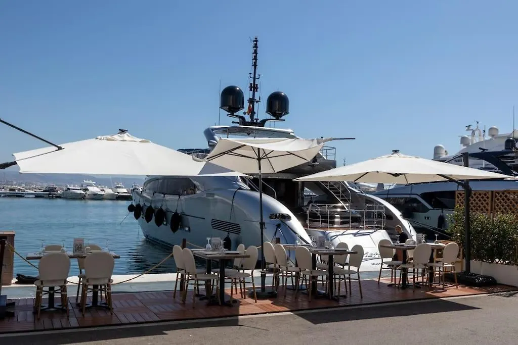 Luxurious Apartment In The Heart Of Puerto Banus Marbella Spain