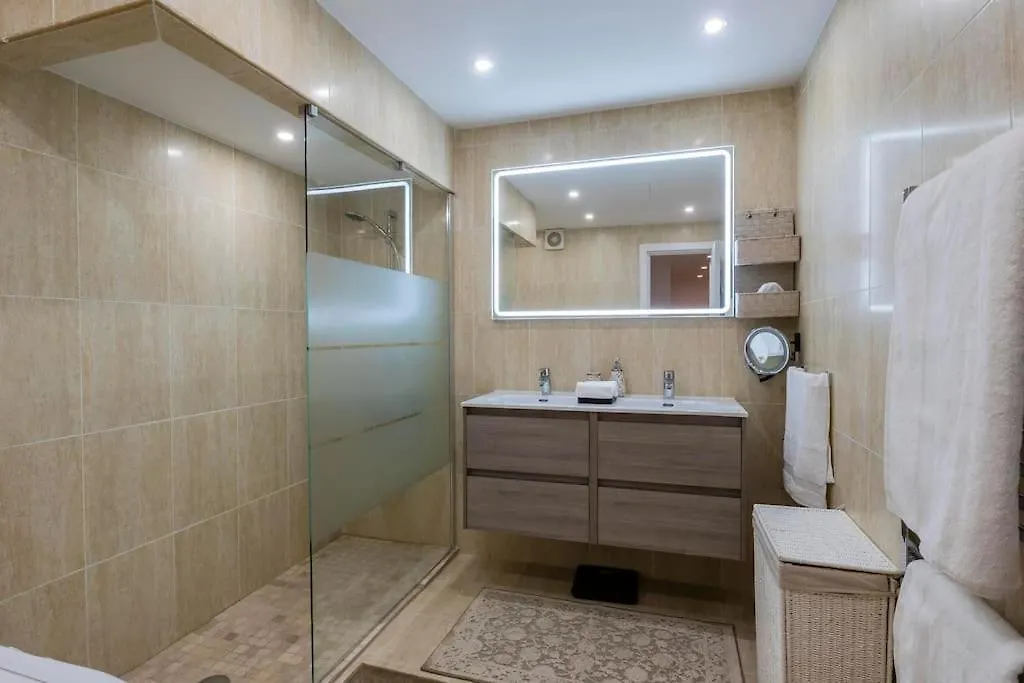 Luxurious Apartment In The Heart Of Puerto Banus Marbella